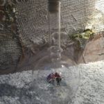 139610 Edelglasflasche "Hochzeit" mit Smart und Hochzeitspaar