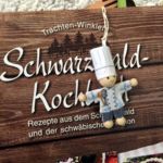 140832 Schwarzwälder Kochbuch mit Lesezeichen