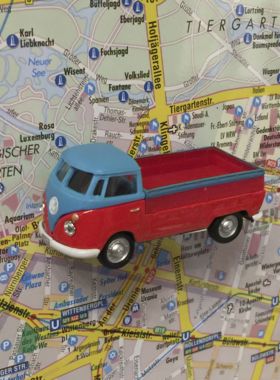 Magnet "Oldtimer" VW Bus rot-blau Britsche