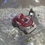 139610 Edelglasflasche "Hochzeit" mit Smart und Hochzeitspaar