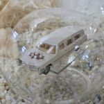 GLF1022 Edelglasflasche "Hochzeit" mit Stretchlimousine Cadillac