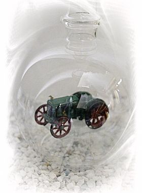 Edelglasflasche "Traktor" Balilla