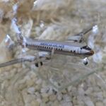 GLF1028 Edelglasflasche mit Flugzeug