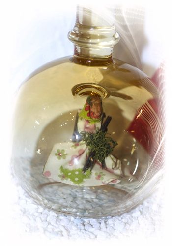 139350 Edelglasflasche mit Hexe und Honig-Birnen-Schnäpsle