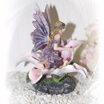 138844 Elfe "Helgoland" mit Lilie