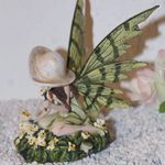 138161 Elfe "Ludvina" im Blumenbeet