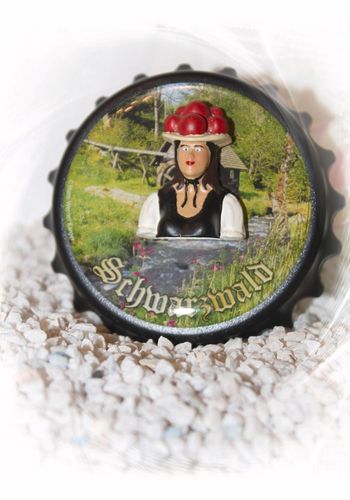 140420 Flaschenöffner mit Mäskle "Schwarzwald-Marie"