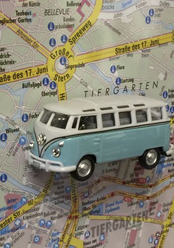 139615 Magnet "Oldtimer" VW Bus Samba blau-weiss