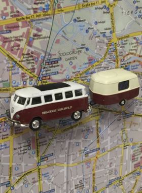 Magnet "Oldtimer" VW Bus Samba mit Wohnwagen