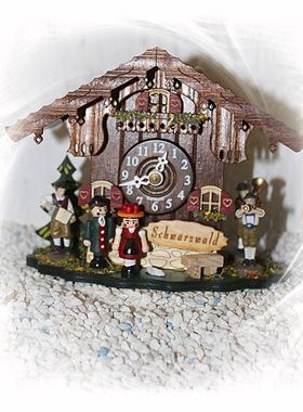 Uhrenhäusle Kuckulino mit Schwarzwaldpaar
