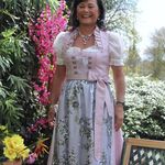 139402 Edeldirndl "Augsburg" mit Schürze