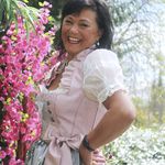 139402 Edeldirndl "Augsburg" mit Schürze