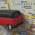 400083 Magnet "Oldtimer" VW Bus rot-schwarz