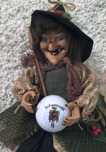 200203 Schwarzwälder "Golfhexe" mit Golfball Schwarzwälder Kuckucksuhr