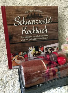 Schwarzwälder Kochbuch mit Kirschrolle