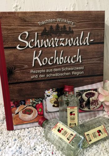 4000100 Schwarzwälder Kochbuch mit Schwarzwälder Kirschwasser Fläschle