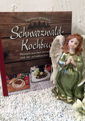 400010g Schwarzwälder Kochbuch mit Glücksengel grün