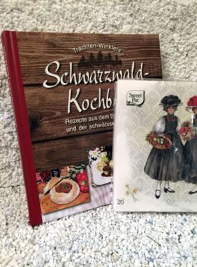 Schwarzwälder Kochbuch mit Schwarzwaldservietten Schwarzwaldpaar