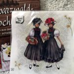 4000114 Schwarzwälder Kochbuch mit Schwarzwaldservietten Schwarzwaldpaar