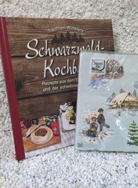 Schwarzwälder Kochbuch mit Schwarzwaldservietten Winter