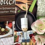 140832 Schwarzwälder Kochbuch mit Lesezeichen