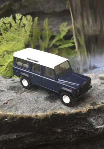 510001 Modellauto Landrover Defender Station Wagon