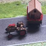 136412 Traktor mit Festwagen Set