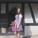 138971 Dirndl "Frankreich" mit Schürze