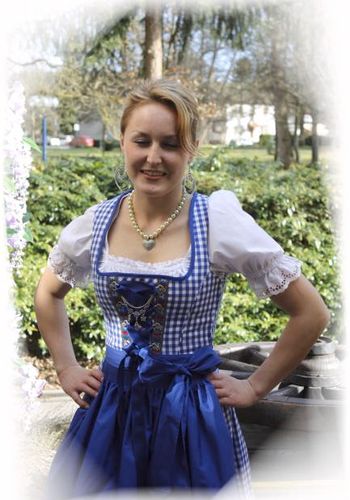 136560 Dirndl "Johannisburg" mit Schürze