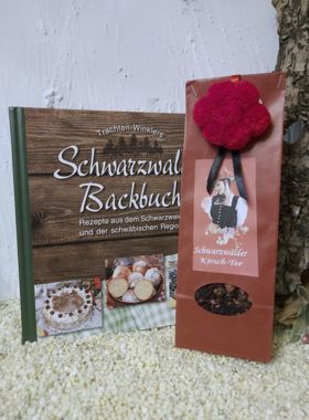 Schwarzwald Backbuch mit Kirschtee und Bollenhut