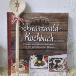 KB 1000 Kochbuch mit Kochlöffel - Kuckucksuhr