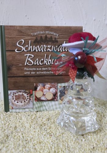 BB10008 Schwarzwald Backbuch mit Schwarzwälder Kirschwasser 40%voll 200ml