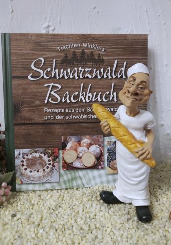 BB10014 Schwarzwald Backbuch mit Bäcker
