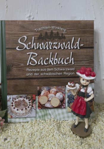 BB10016 Schwarzwald Backbuch mit Schwarzwaldmädel-Kirschtorte