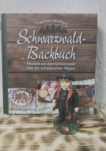 BB10021 Schwarzwald Backbuch mit Schwarzwaldbub