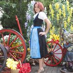 137807 Dirndl "Stuttgart" mit Schürze