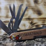 MA1054 Schwarzwaldmesser mit Schwarzwälderin