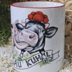 ST133 Schwarzwaldtasse Sau Cool roter Rand roter Henkel