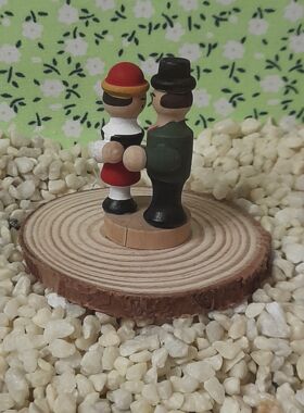 Miniatur Schwarzwälder Tanzpaar Holzfiguren