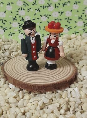 Miniatur Schwarzwaldpaar "Triberg" Holzfiguren