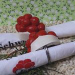 SV1003 Schwarzwälder Serviettenring rot mit Servietten