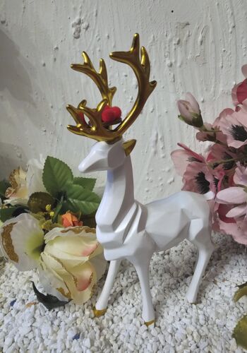 DH10000 Hirsch Hirschsprung stehend Bollenhut weis-gold