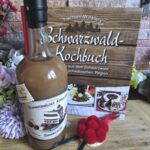 SCHL1004 Schwarzwald Kochbuch Kirschtorten-Likör Bollenhut