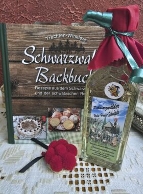 Schwarzwald Backbuch mit Honigschnäpsle 350ml und Bollenhut