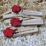 KLM1008 Klammer mit Bollenhut aus Filz und Wolle