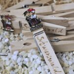 KLM1015 Klammer mit Schwarzwaldpaar quer