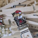 KLM1015 Klammer mit Schwarzwaldpaar quer