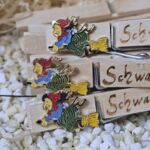 KLM1017 Klammer mit Schwarzwaldhexe