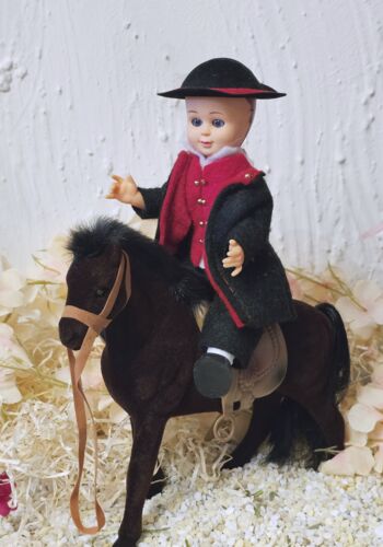 SPF1001 Pferd mit Schwarzwald Bub