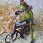 GLF2002 Glücksfrosch Fahrradfahrer mit rotem Fahrrad